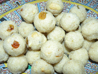 Rava Ladoo
