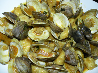 Kakka Pidi ( Clams & Dumplings )