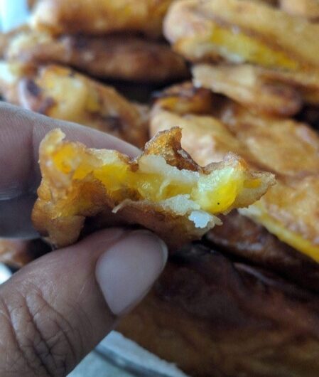 Crispy Pazham Pori / Banana Fritters / Ethakka Appam